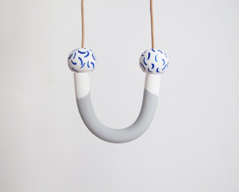 Floti - Blue pattern, white and gray necklace