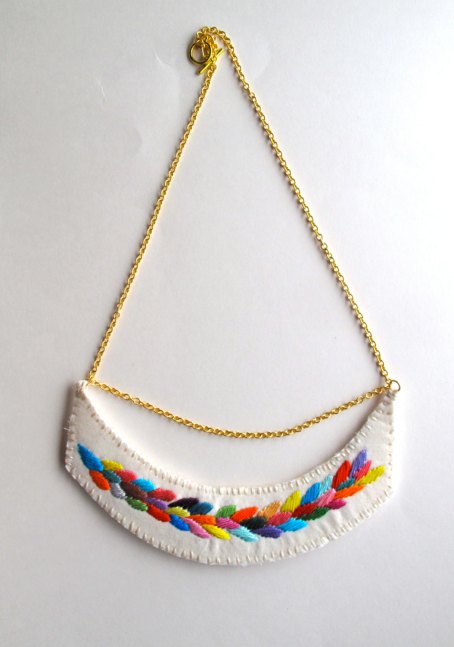 Embroidered multicolour necklace.